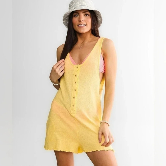Billabong Pants - Billabong Fade Away Yellow Romper Size Small Beachy Resortwear Travel Vacation